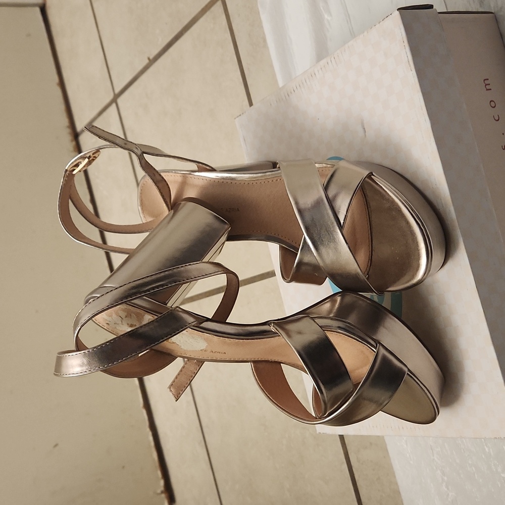 Heels - Picture 1 of 5
